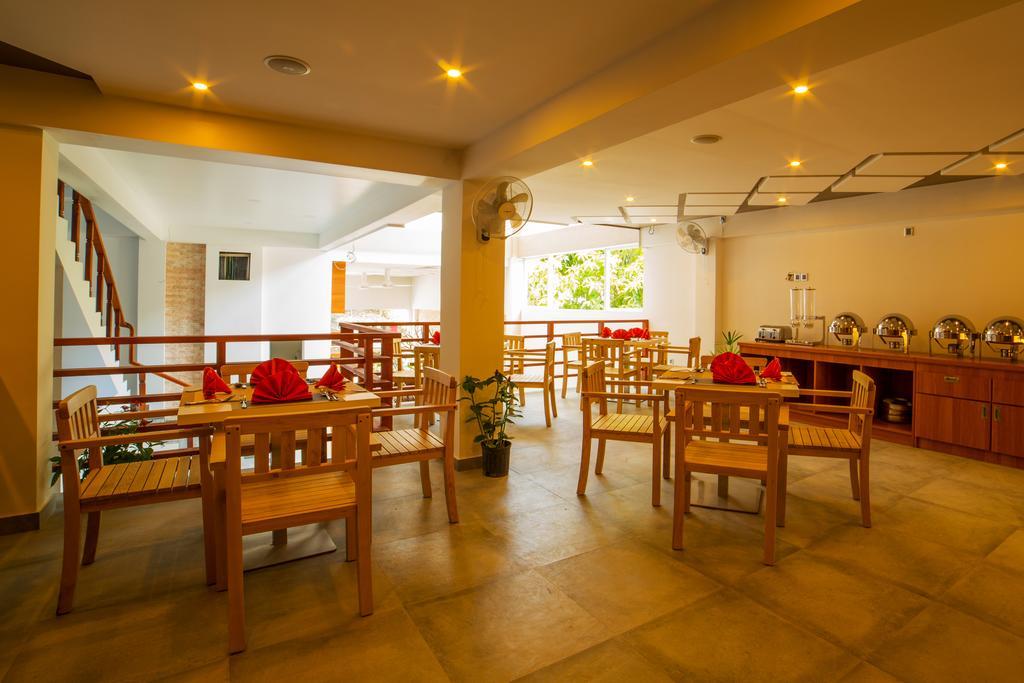 Kuredhi Beach Inn Maafushi Extérieur photo