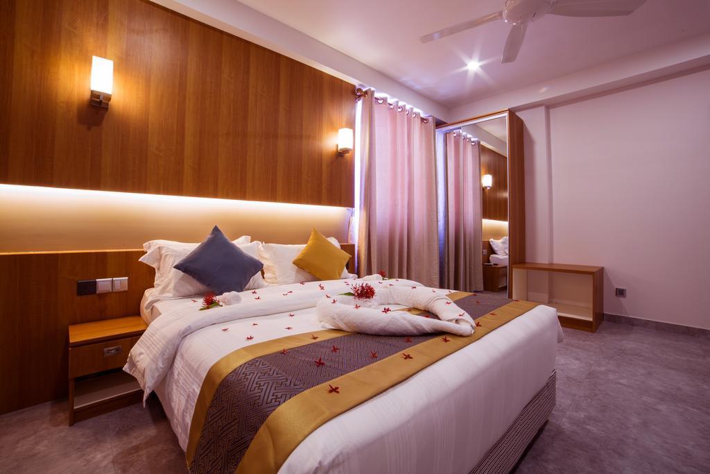 Kuredhi Beach Inn Maafushi Extérieur photo