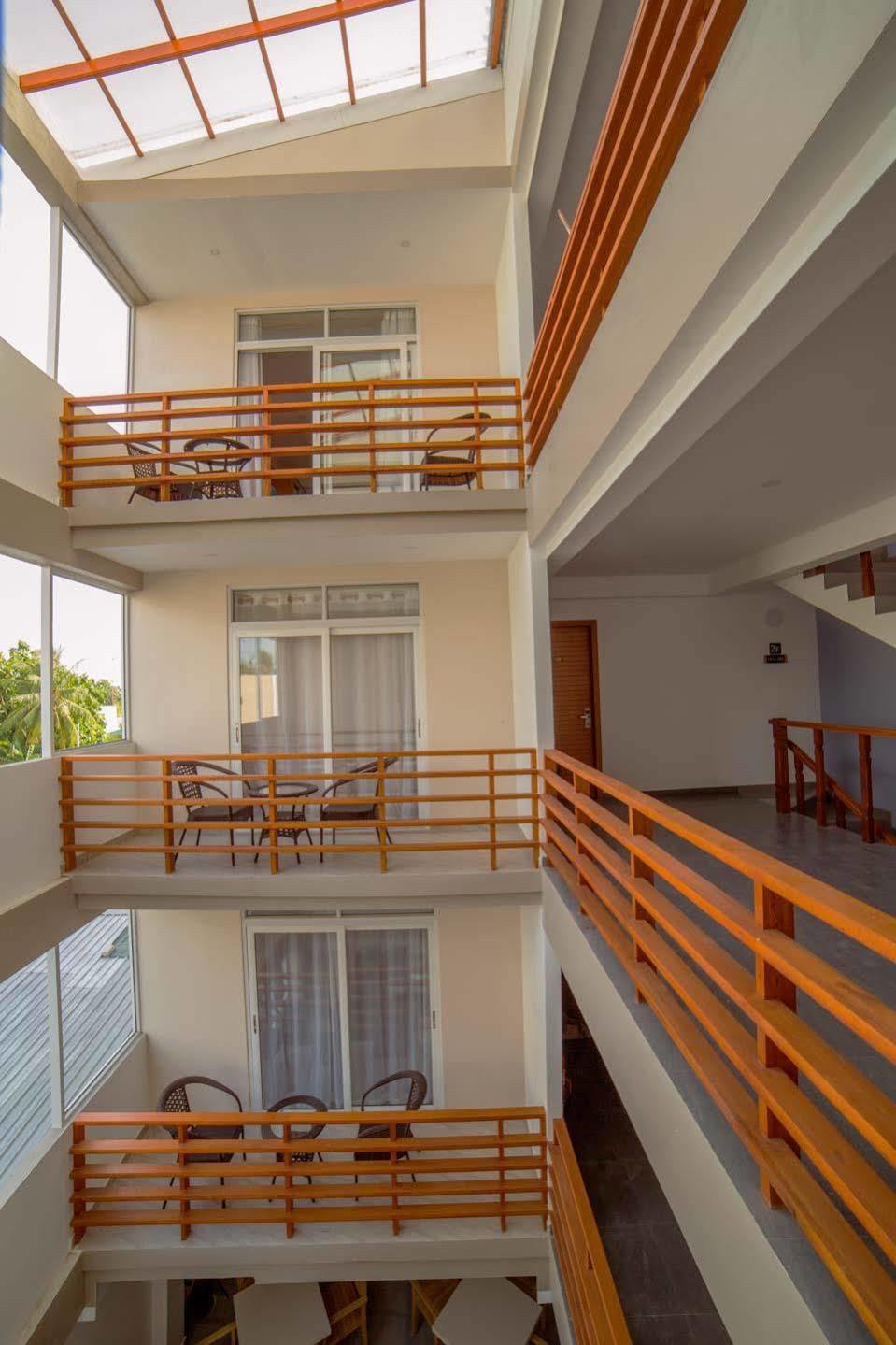 Kuredhi Beach Inn Maafushi Extérieur photo