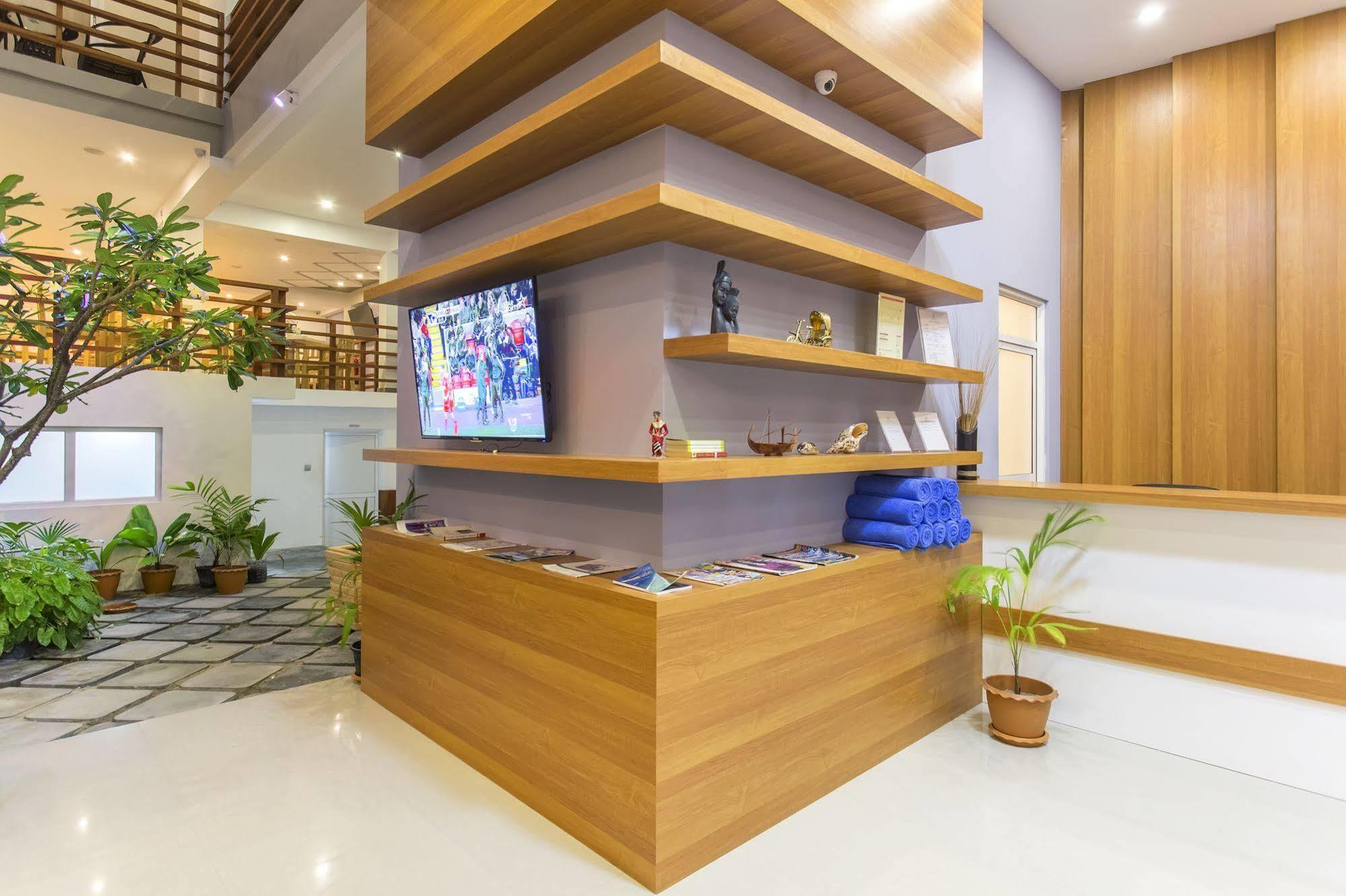Kuredhi Beach Inn Maafushi Extérieur photo