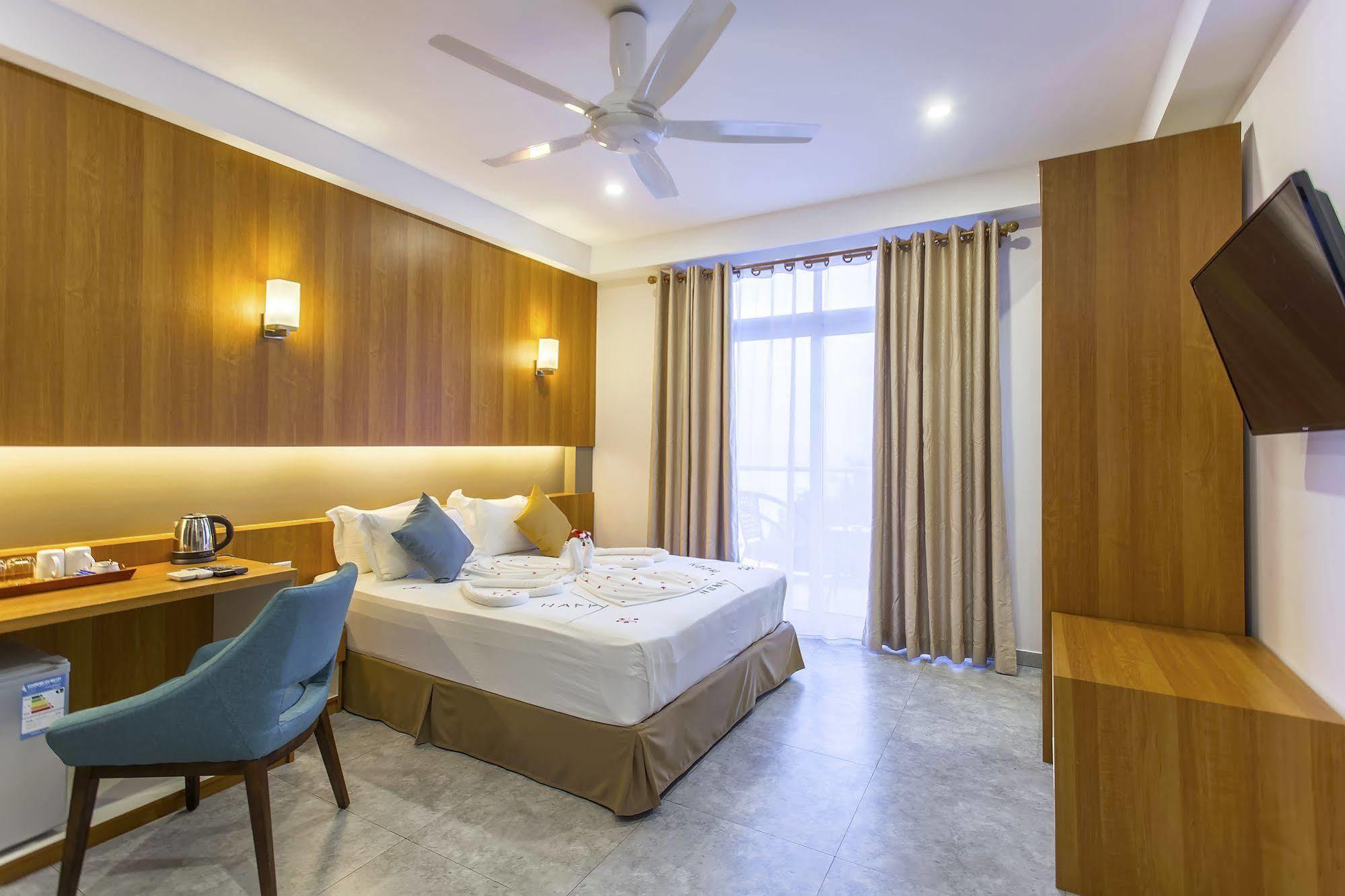 Kuredhi Beach Inn Maafushi Extérieur photo